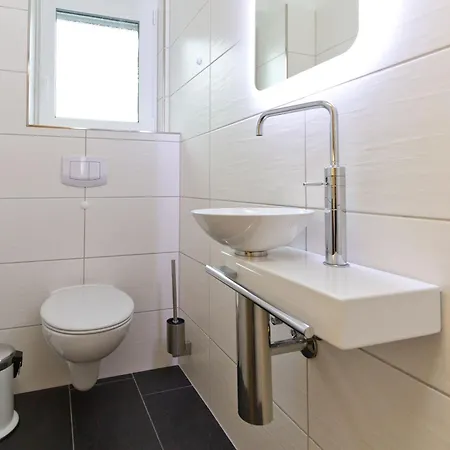 Domizil Am Hang App A06 דירה